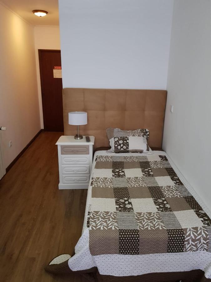 Residencial Solar Da Estacao Hotel Barcelos Bagian luar foto